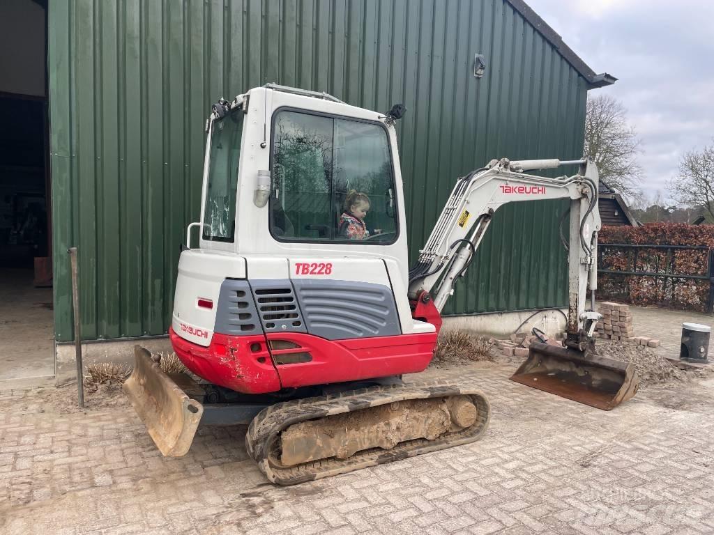 Takeuchi TB 228 Mini rýpadlá < 7t