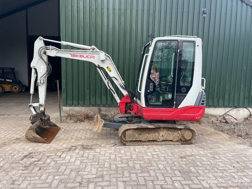 Takeuchi TB 228 Mini rýpadlá < 7t