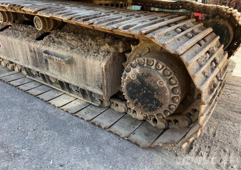 CAT 330 D L Pásové rýpadlá