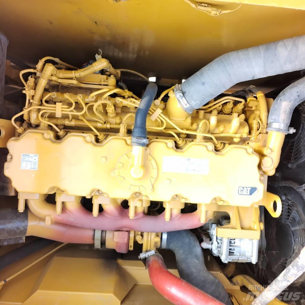 CAT 323GC Pásové rýpadlá