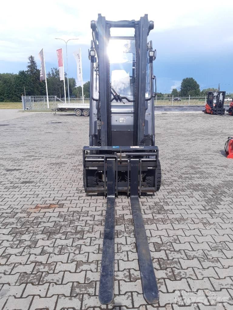 Linde E30HL Akumulátorové vozíky
