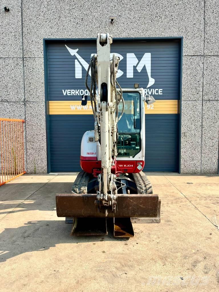 Takeuchi TB 235 Mini rýpadlá < 7t