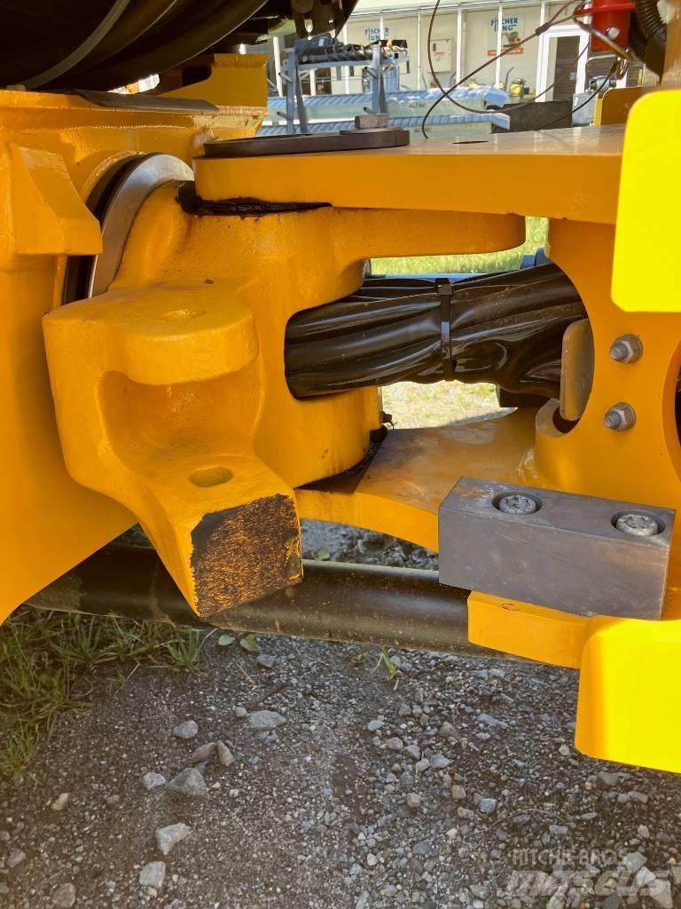 JCB TM 220 Kolesové nakladače