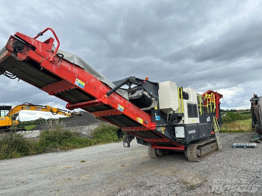 Sandvik QJ 241 Mobilné drviče