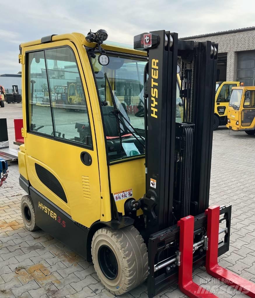 Hyster J3.5XN Akumulátorové vozíky