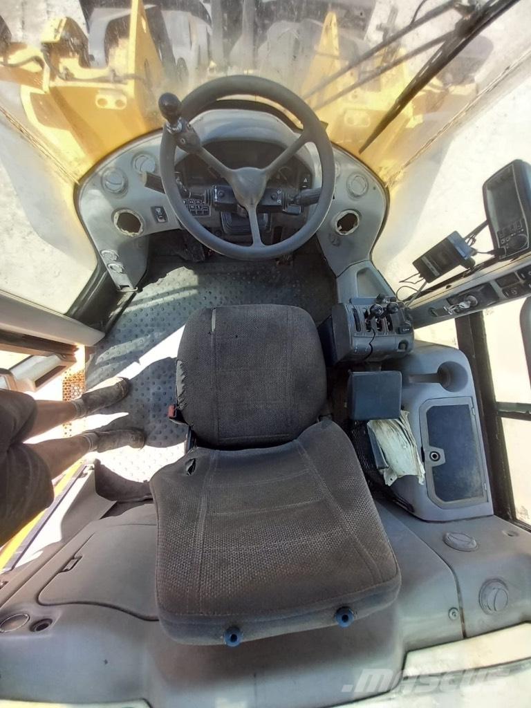 Volvo L 120 F Kolesové nakladače