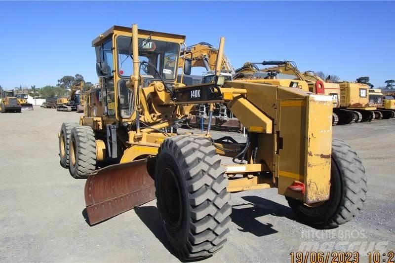 CAT 140K Grejdery