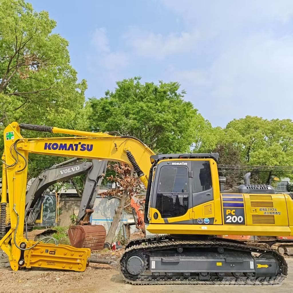 Komatsu PC 200-8 Pásové rýpadlá