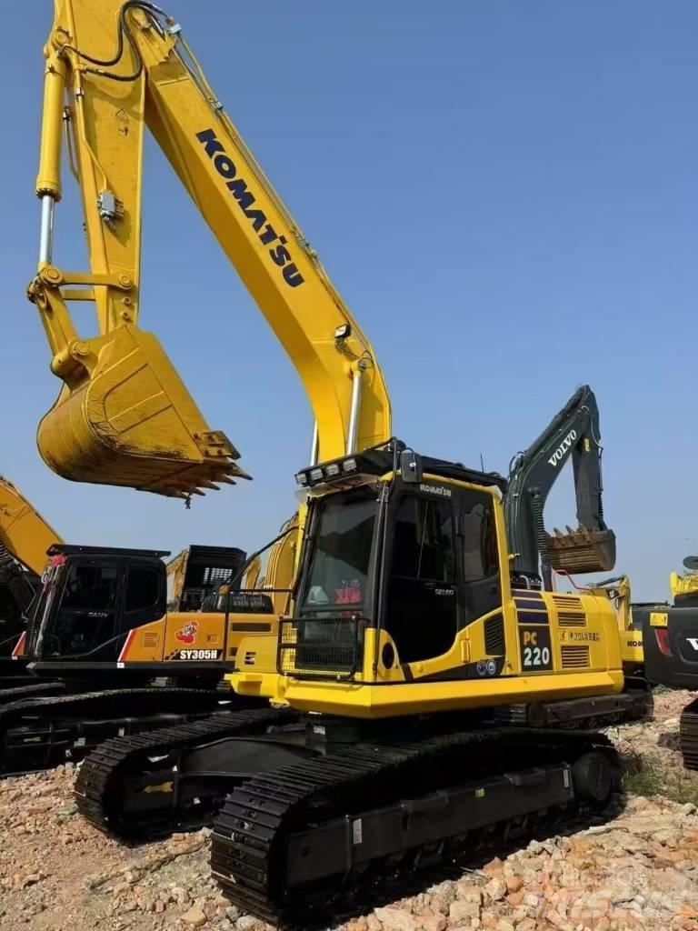Komatsu PC 220 Pásové rýpadlá