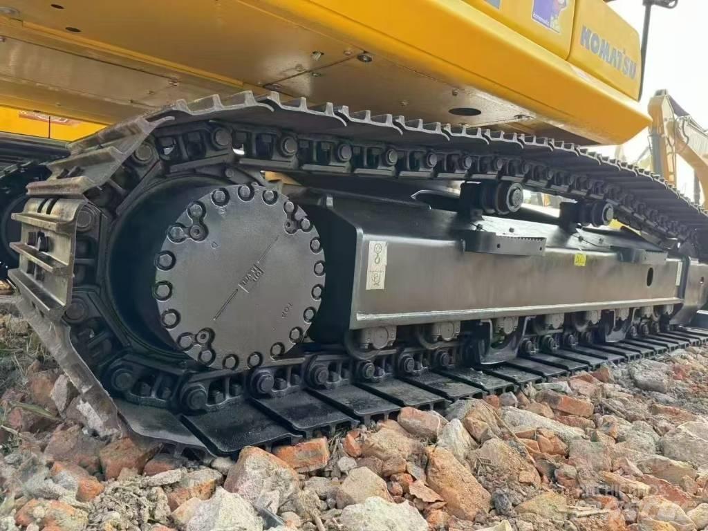 Komatsu PC 220 Pásové rýpadlá