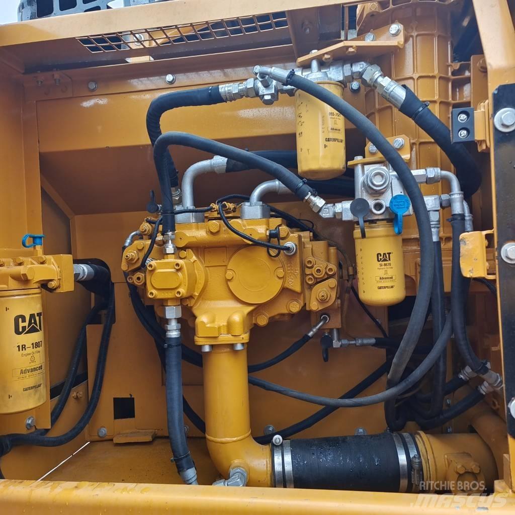 CAT 320 D Pásové rýpadlá