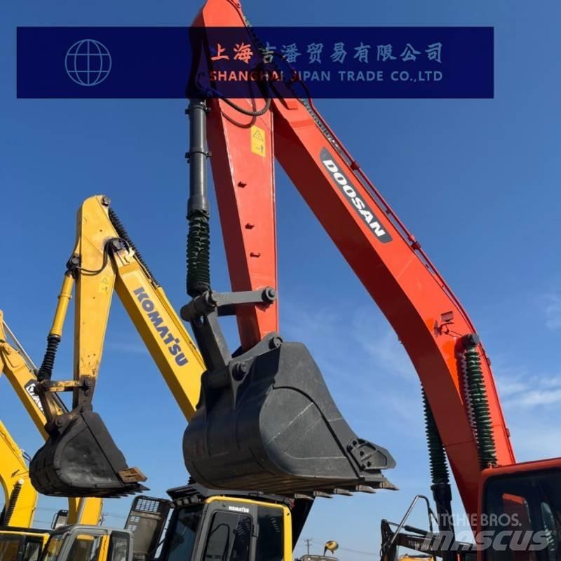 Doosan DX 300 Pásové rýpadlá