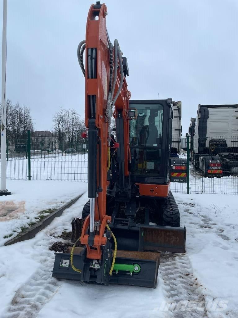 Hitachi ZX 38 U-6 Mini rýpadlá < 7t