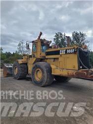 CAT 988 F Kolesové nakladače