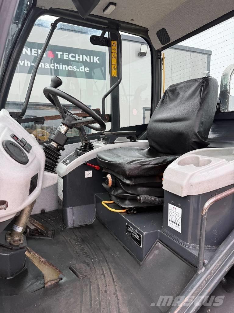 Komatsu WA 70-5 Kolesové nakladače