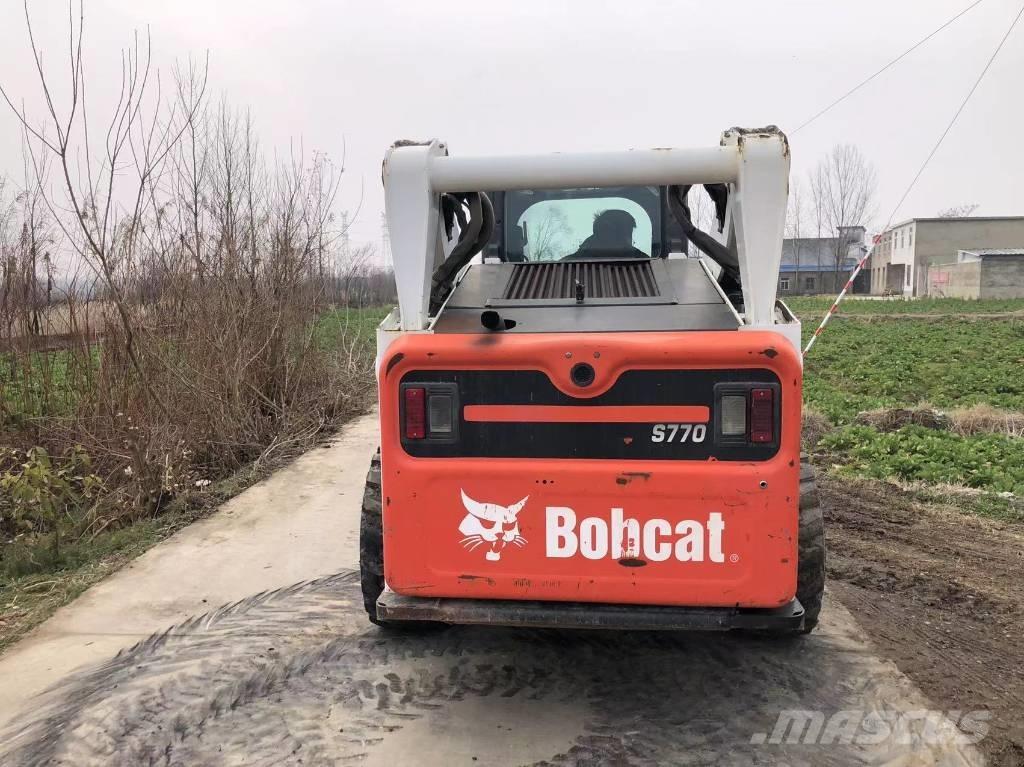 Bobcat T 770 Šmykom riadené nakladače