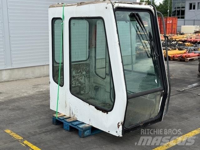 Liebherr CAB SERIE B Kabíny a interiér