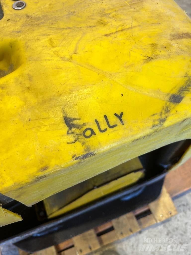 Atlas Copco LG 300 Pôdne kompaktory