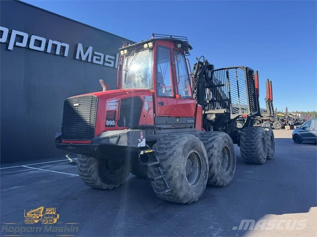 Komatsu 895 Lesné traktory