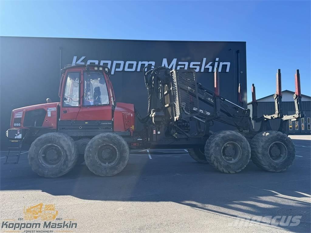 Komatsu 895 Lesné traktory