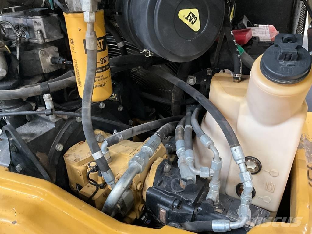 CAT 908 H Kolesové nakladače