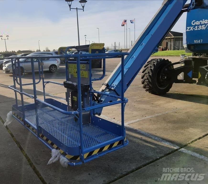 Genie ZX 135/70 Kĺbové plošiny