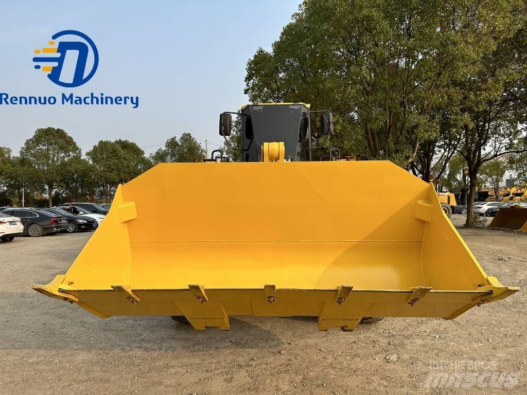 Komatsu WA380 Kolesové nakladače