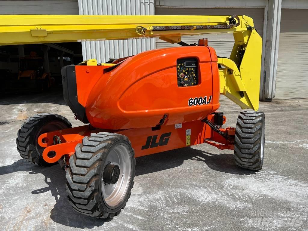 JLG 600 AJ Kĺbové plošiny