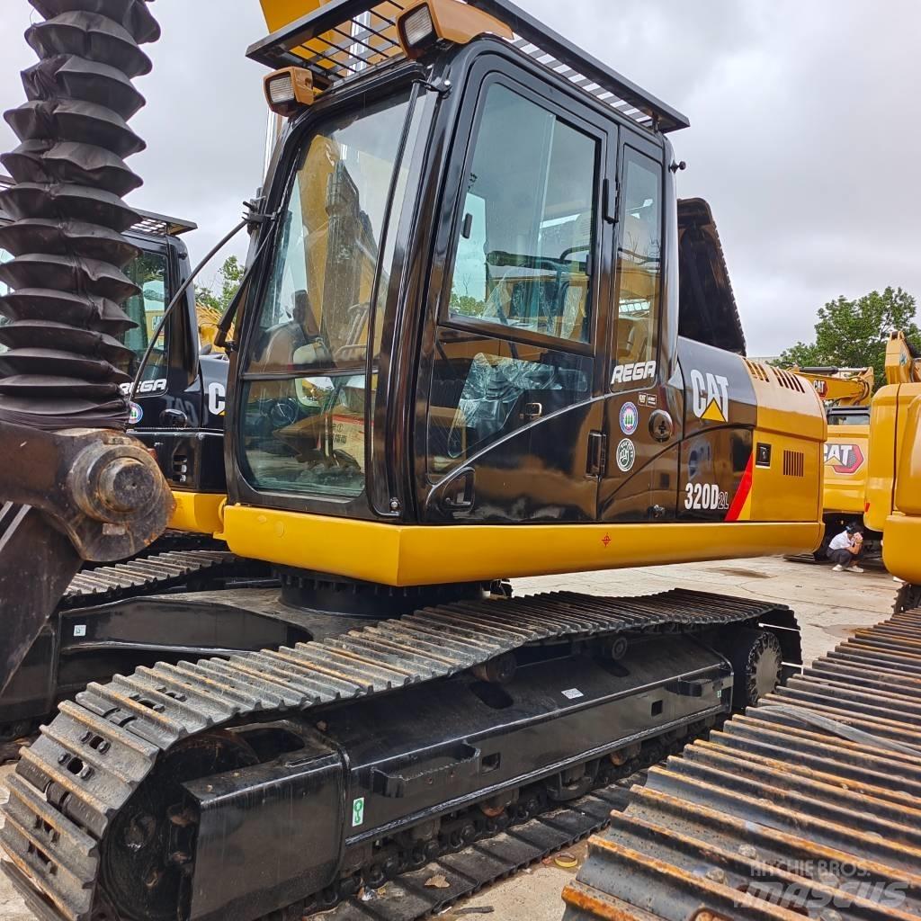 CAT 320 D Pásové rýpadlá