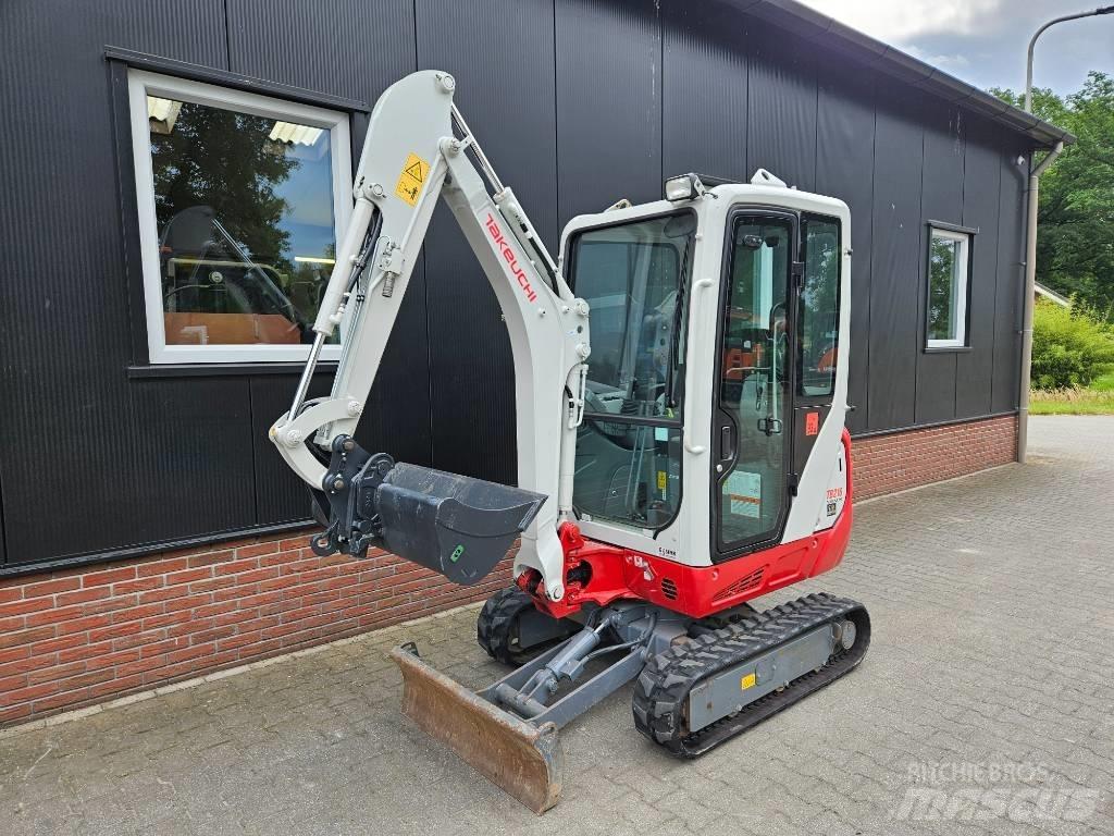 Takeuchi TB 216 Mini rýpadlá < 7t