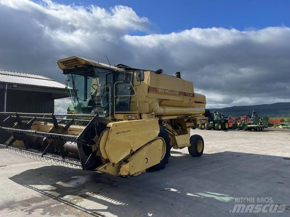 New Holland TX 34 Kombinované zberacie stroje