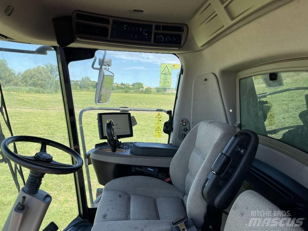Case IH AF 8230 Kombinované zberacie stroje