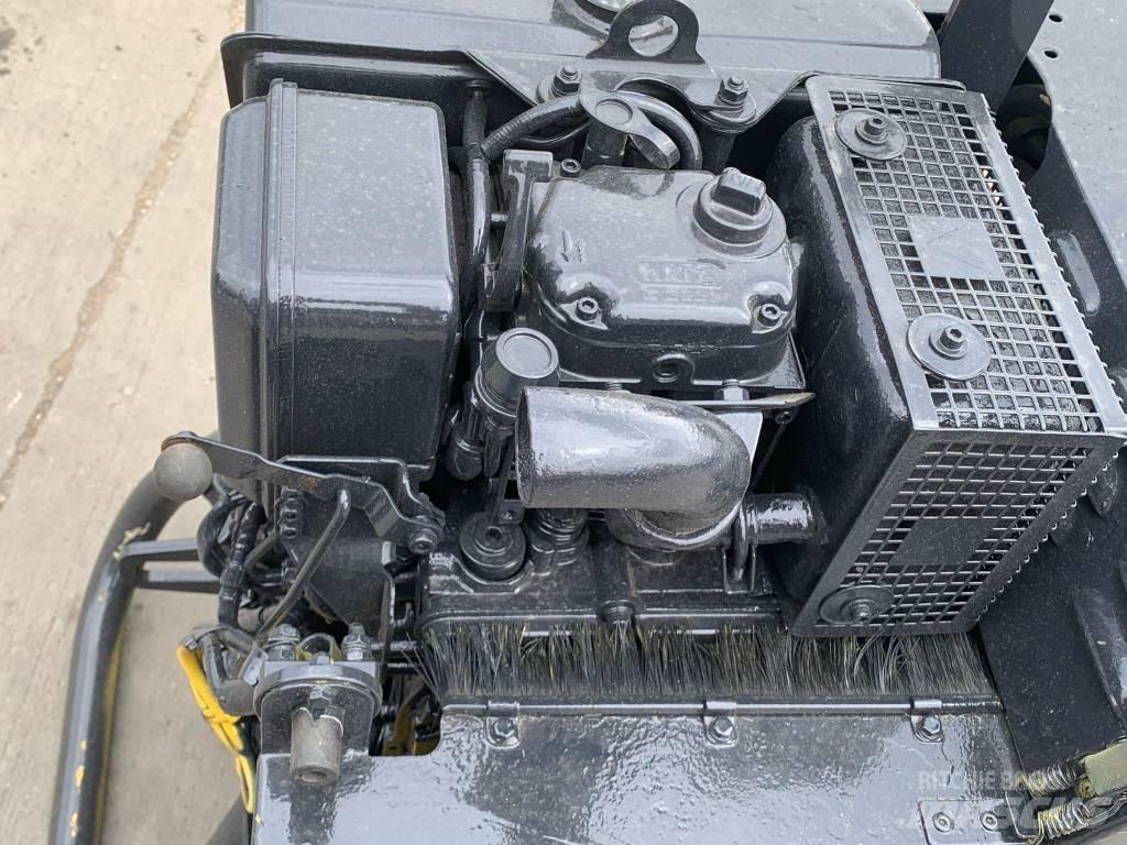 Mecalac MBR 71 Vlečné vibračné valce