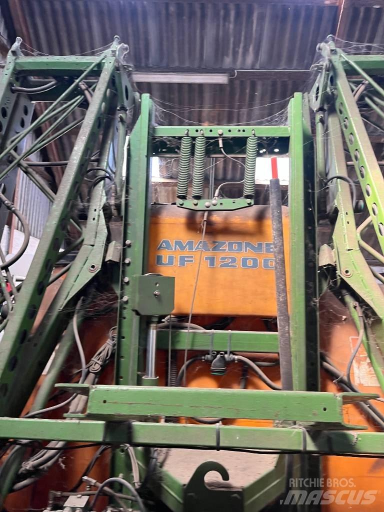 Amazone UF 1200 Nesené postrekovače