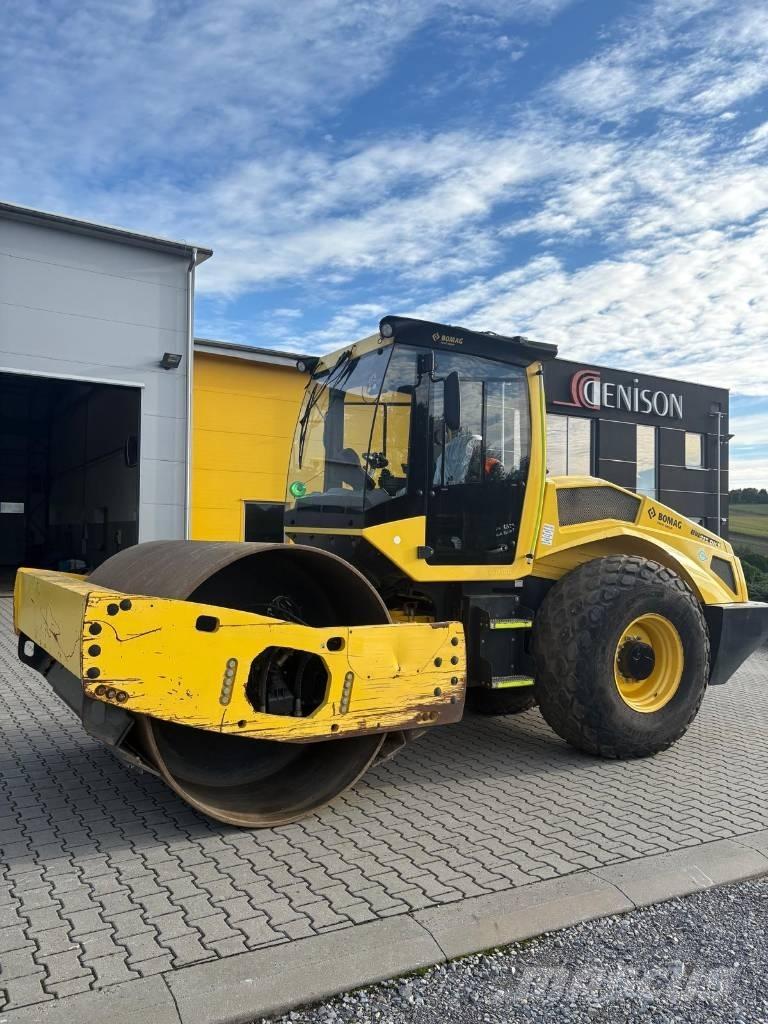 Bomag BW 213 Ťahačové valce
