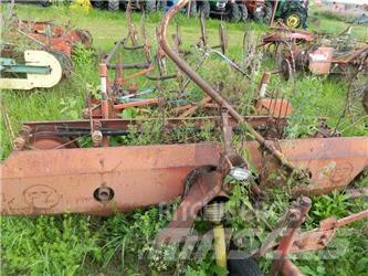 PZ 2400 Obracače a zhrabovače sena