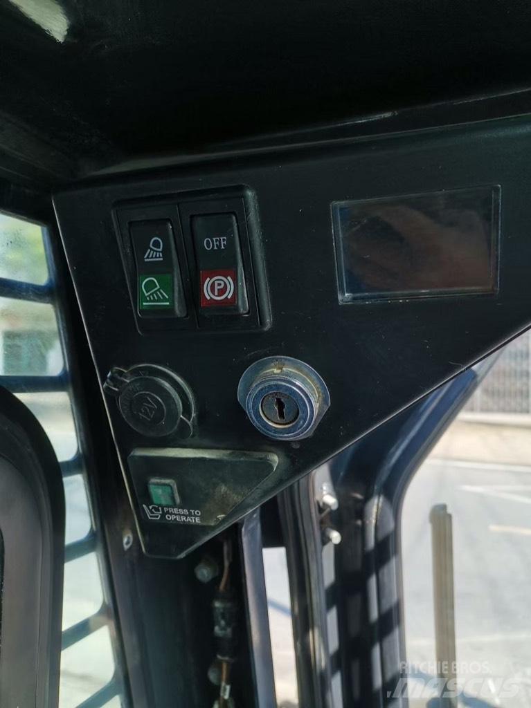 Bobcat S 18 Šmykom riadené nakladače
