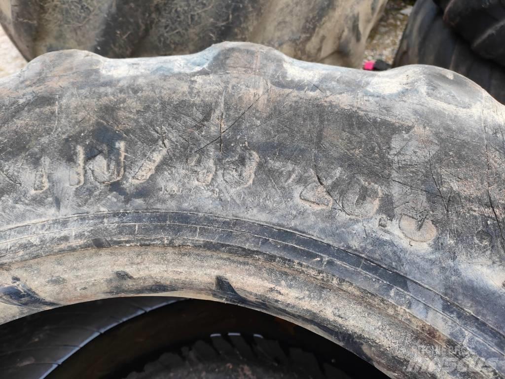 Nokian 710/45R26,5 Pneumatiky, kolesá a ráfiky