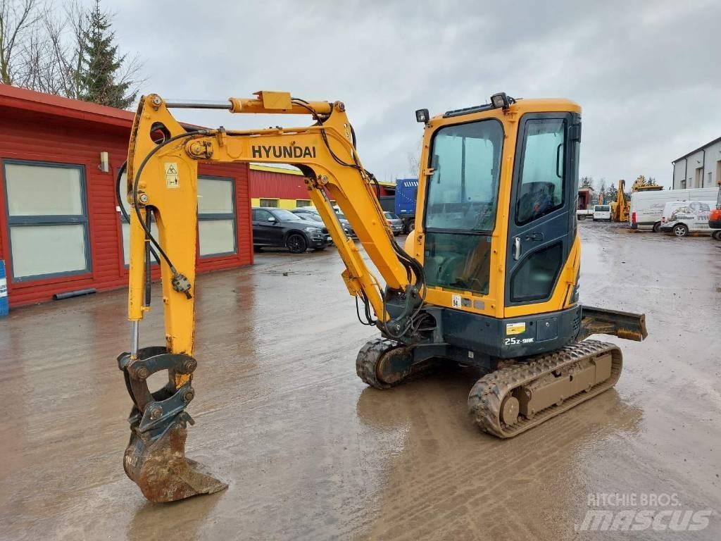 Hyundai R25Z-9AK Mini rýpadlá < 7t