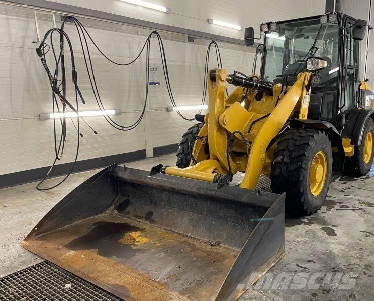 CAT 906 H 2 Kolesové nakladače