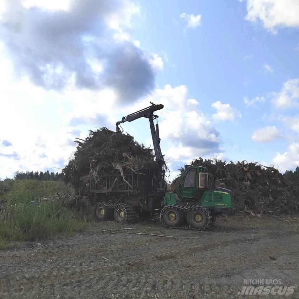 John Deere 1210 E Lesné traktory