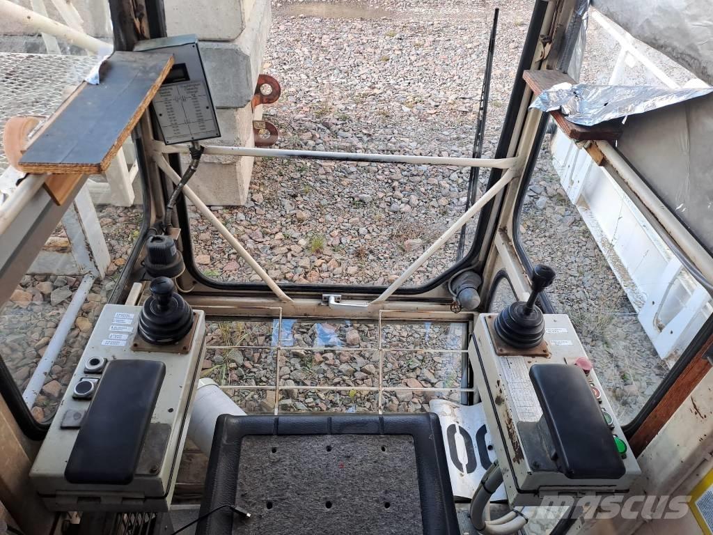 Liebherr 71 EC Stavebné žeriavy