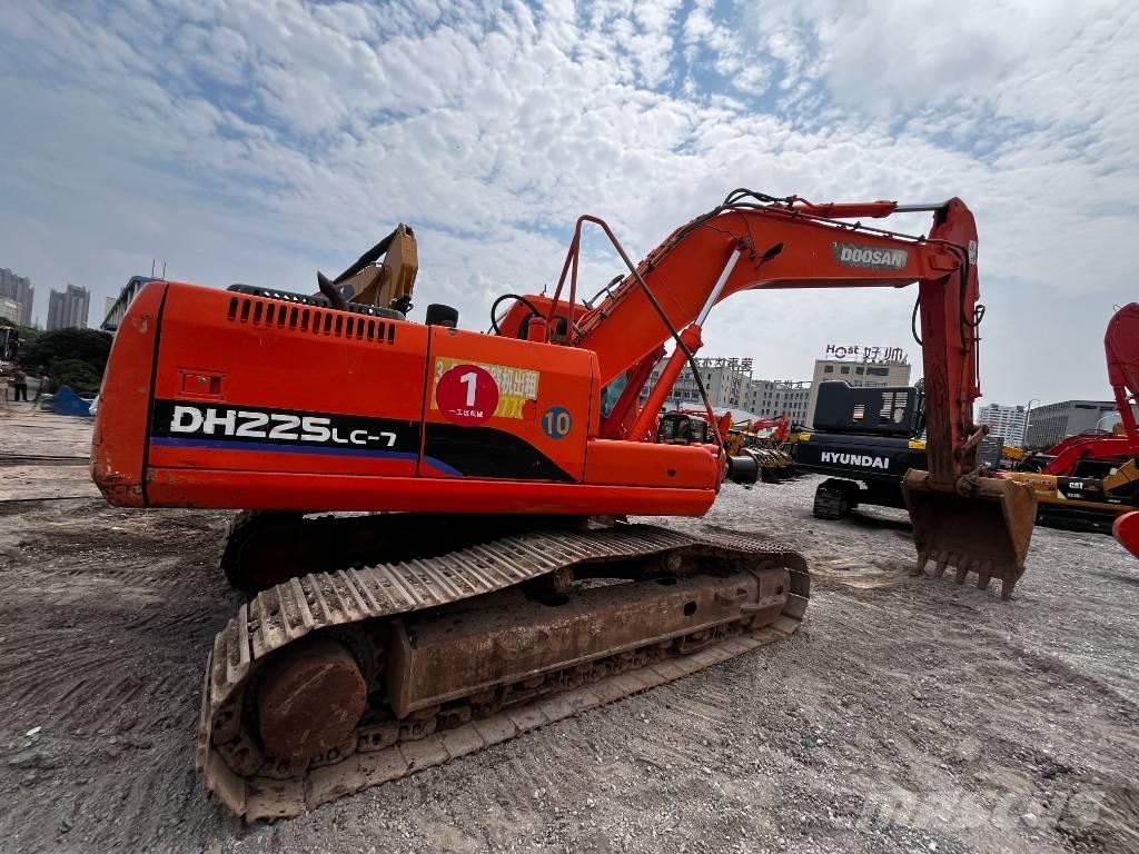 Doosan DH 225 LC-7 Pásové rýpadlá