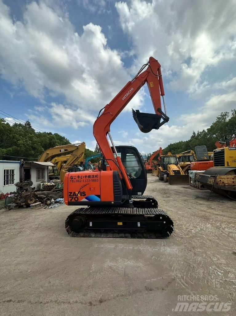 Hitachi ZX 70 Pásové rýpadlá