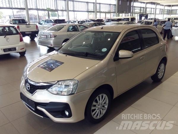 Toyota eitos Automobily