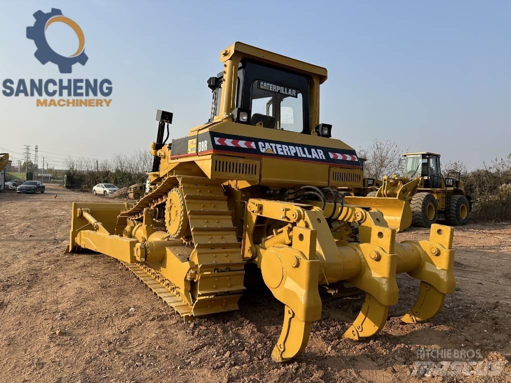 CAT D8R Pásové dozéry