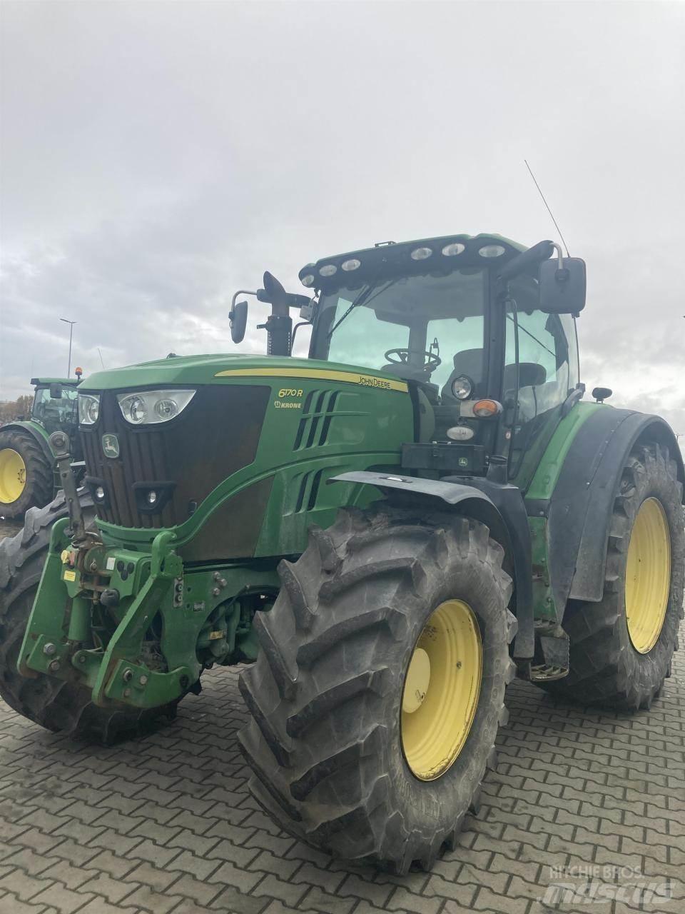 John Deere 6170R Traktory