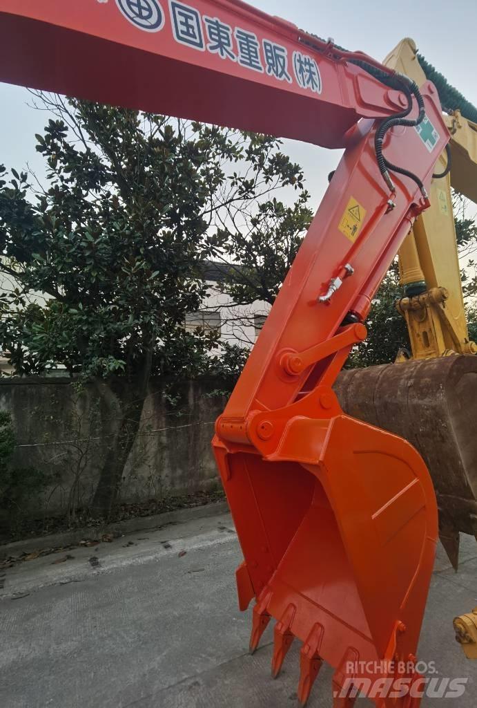 Hitachi ZX 200 Pásové rýpadlá