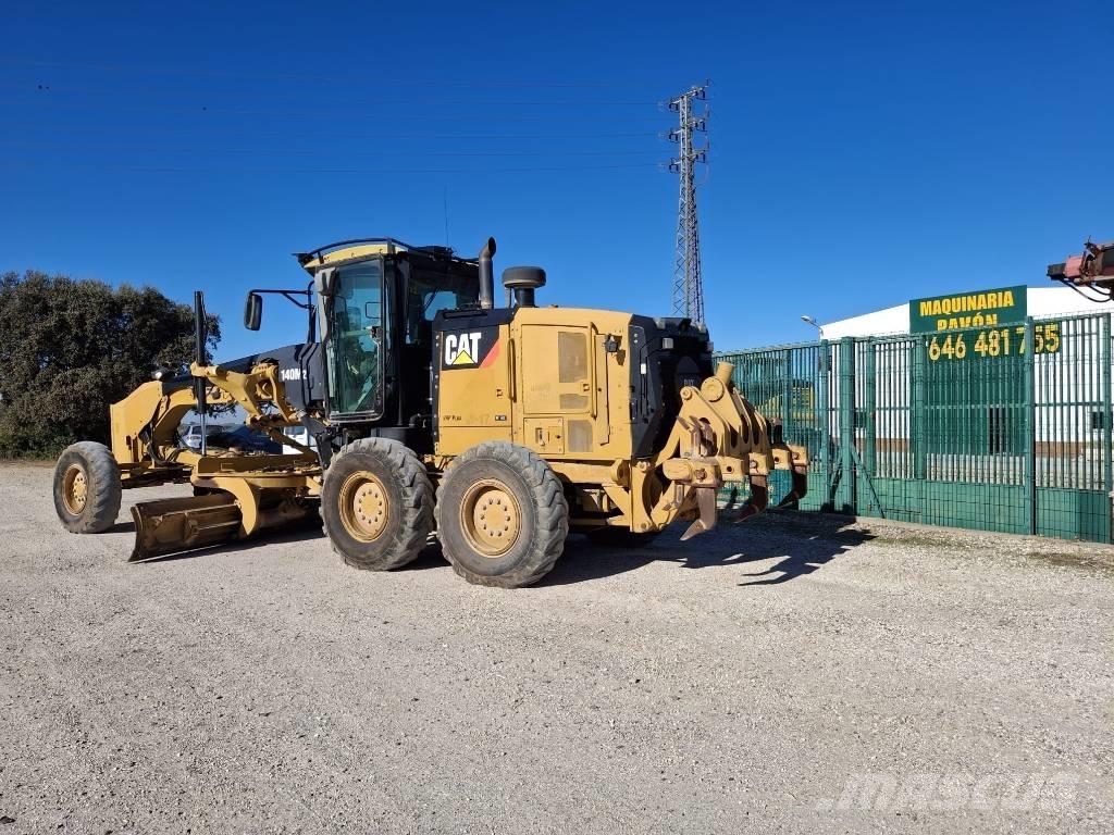CAT 140 M 2 Grejdery