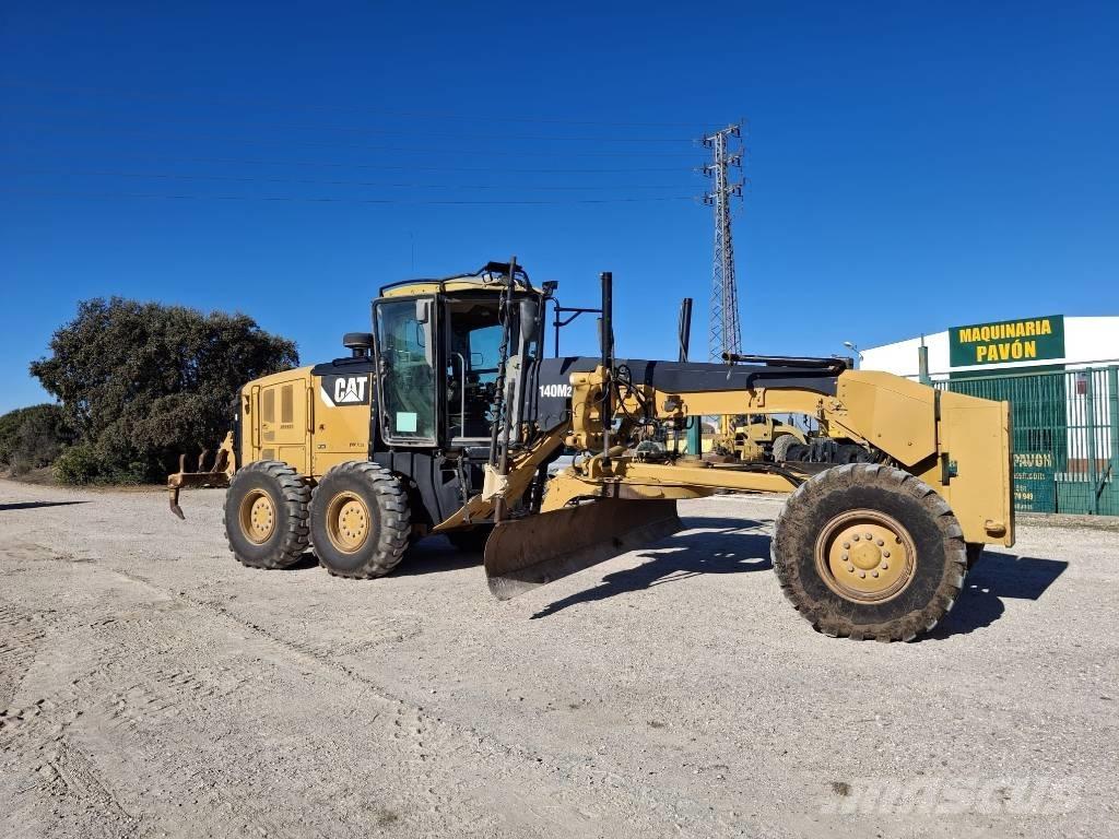 CAT 140 M 2 Grejdery